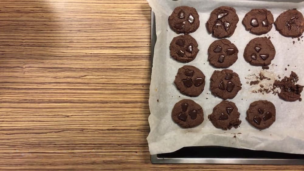 Almond butter cookies